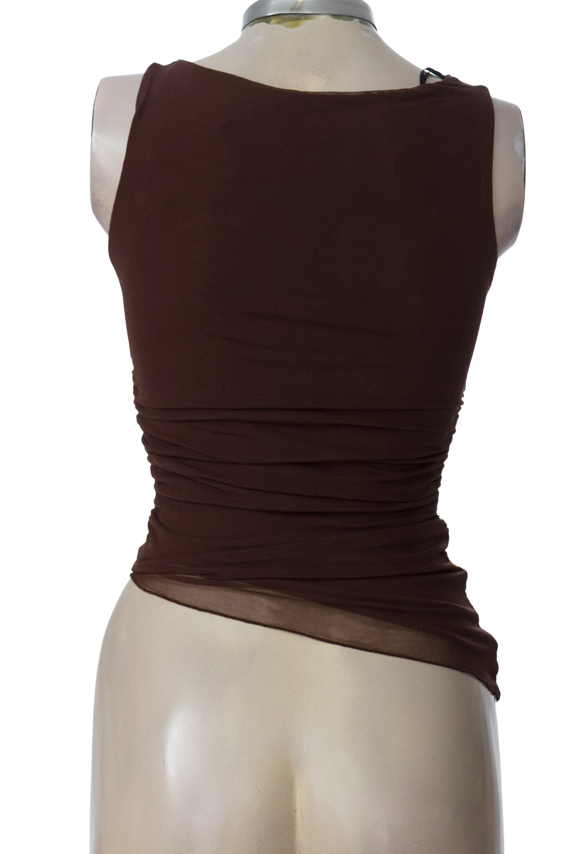 Top / Camiseta color Café - Divided by H&M