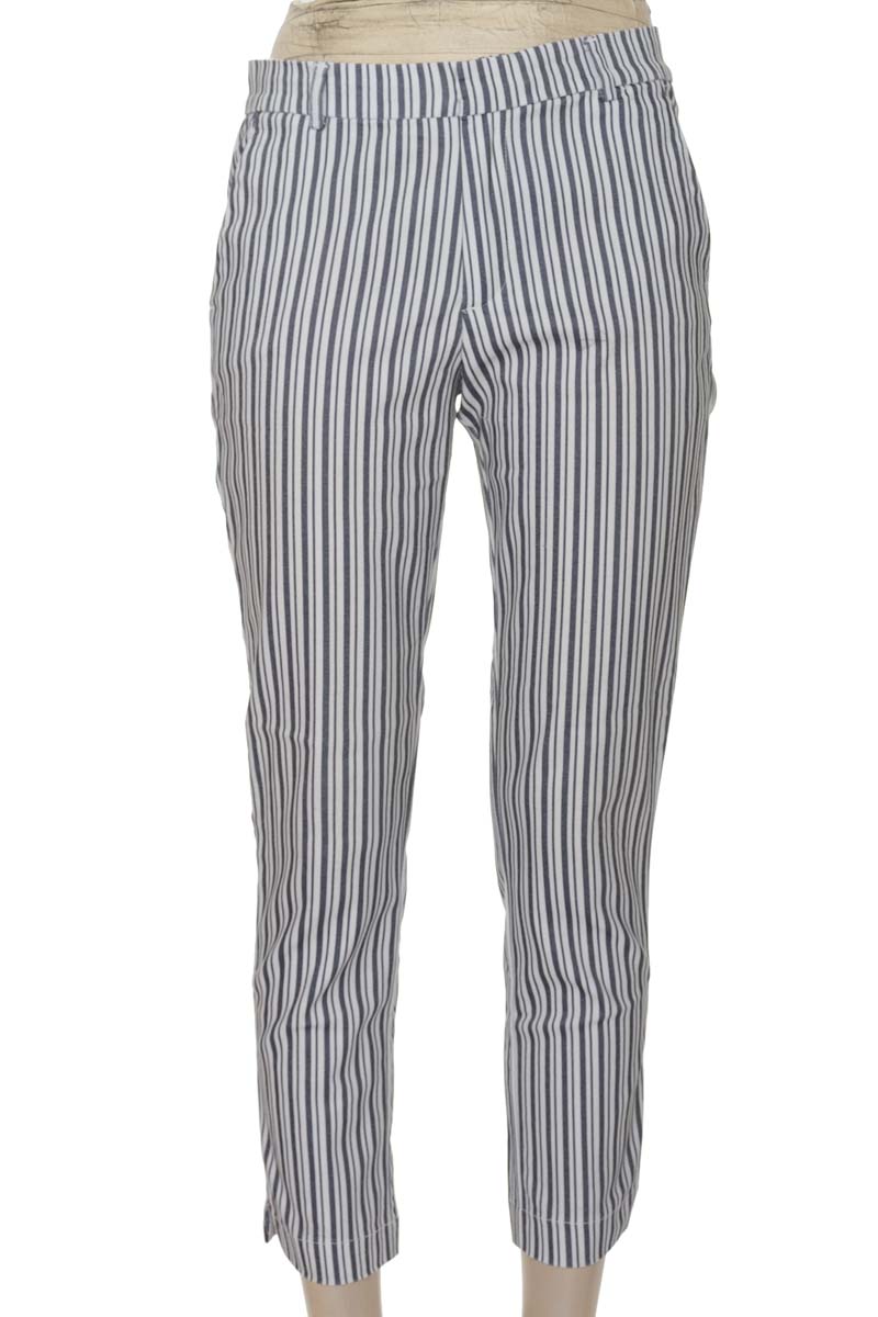 Pantalones color Azul - Stradivarius