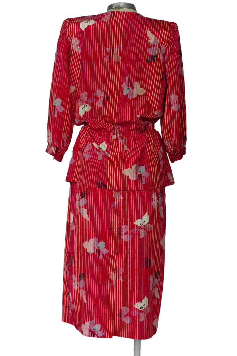 Vestido / Enterizo color Rojo - Closeando