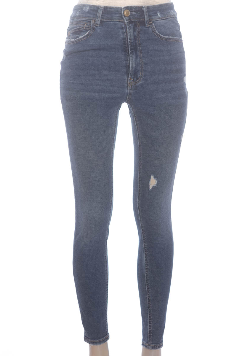 Pantalones color Azul - estradivarius