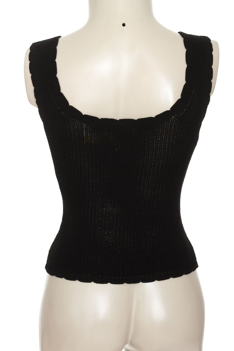 Top / Camiseta color Negro - ELA