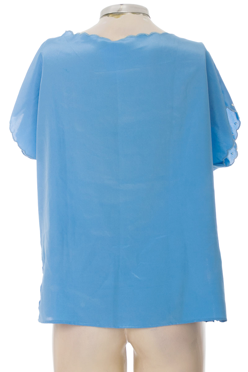 Top / Camiseta color Azul - Closeando