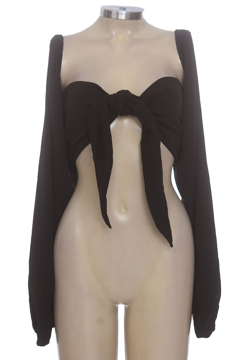 Top / Camiseta color Negro - Cellecci