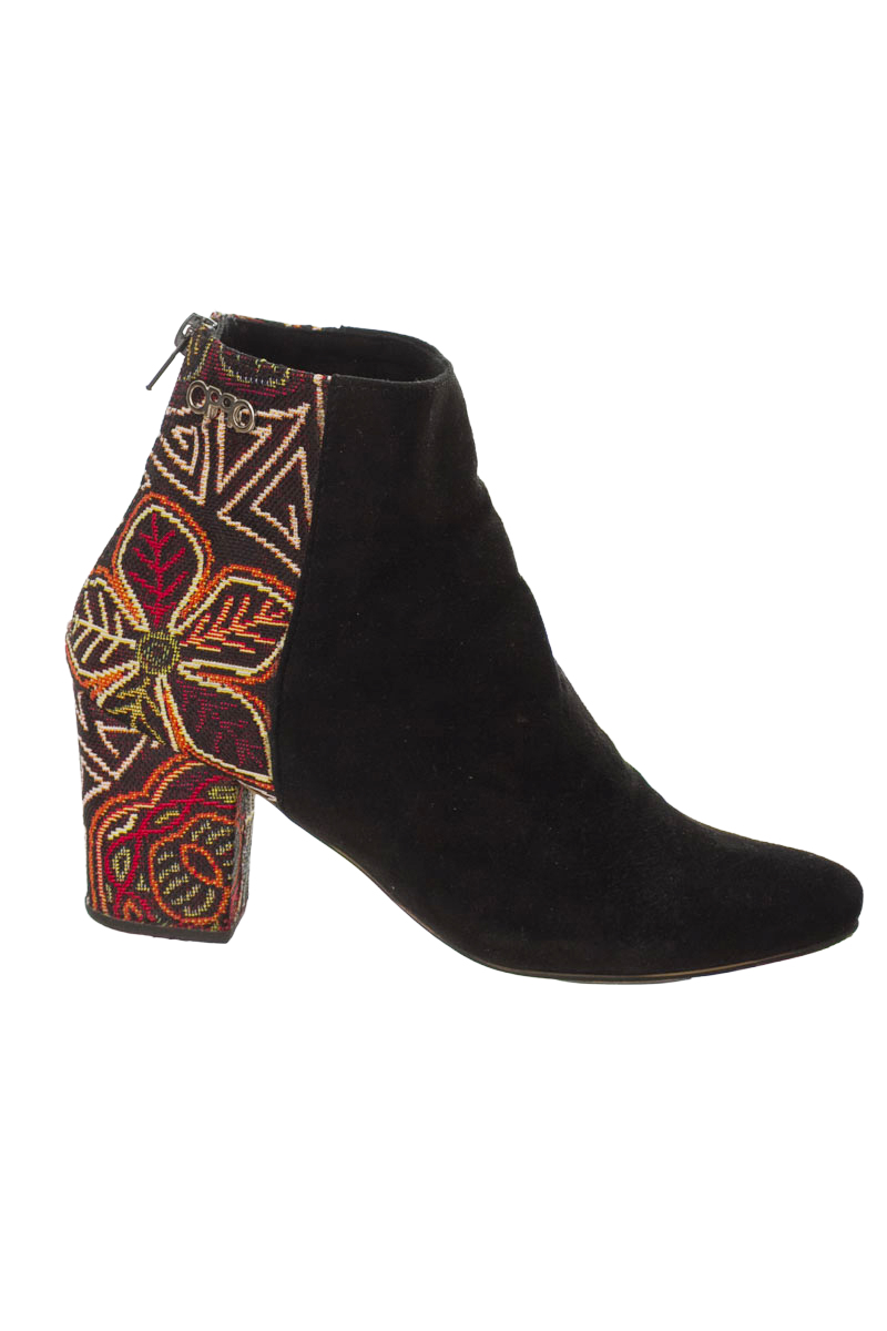 Zapatos color Negro - Opposite