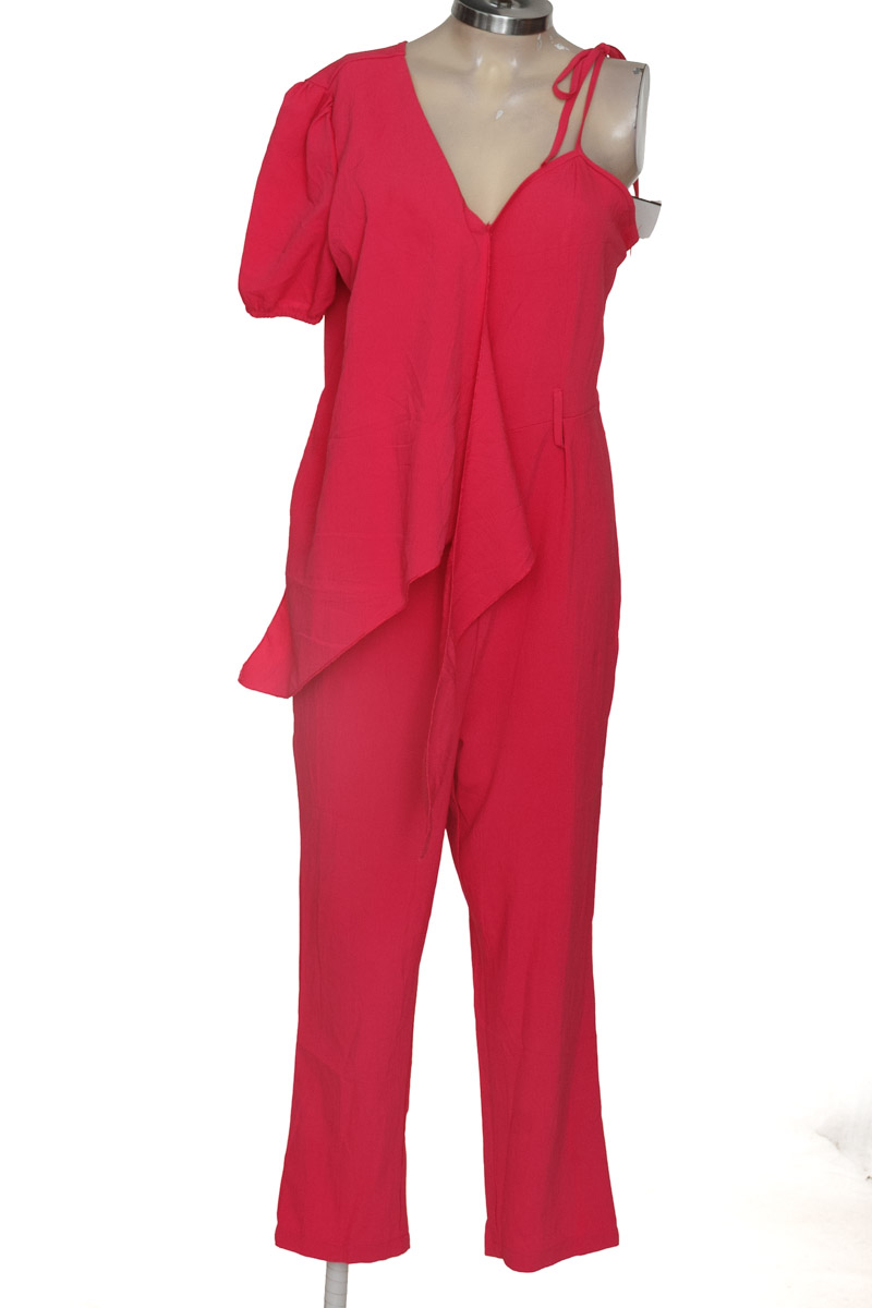 Vestido / Enterizo color Fucsia - SUYE