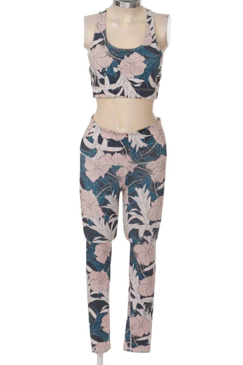 Ropa Deportiva / Salida de Baño color Estampado - GreenFit