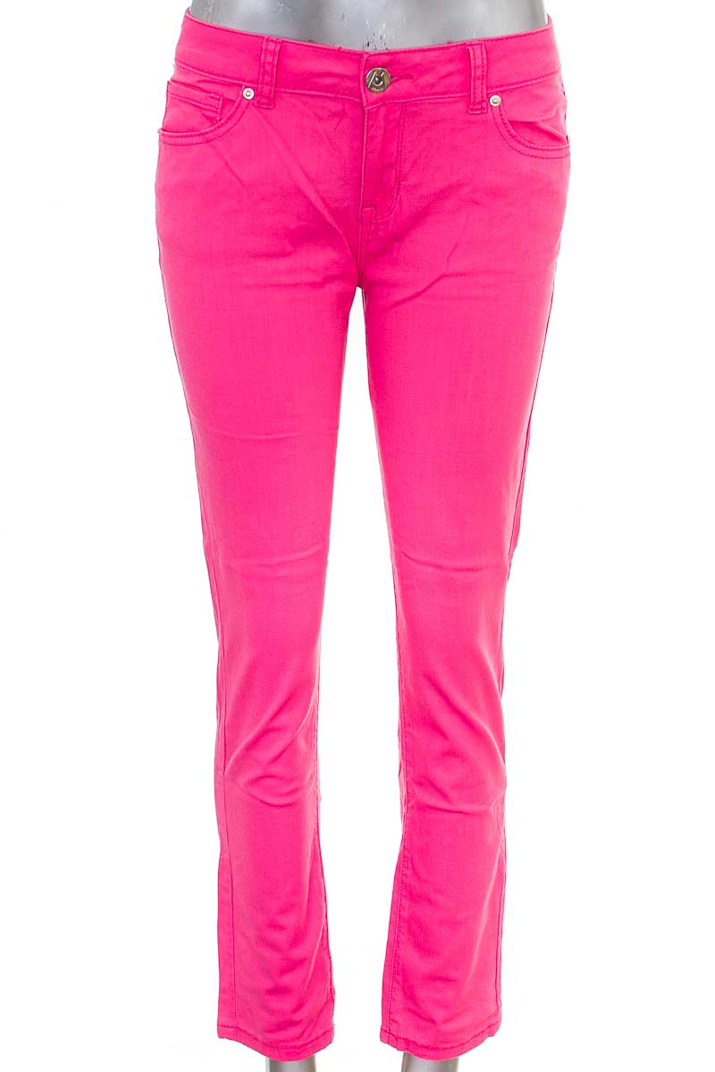 jeans color rosa