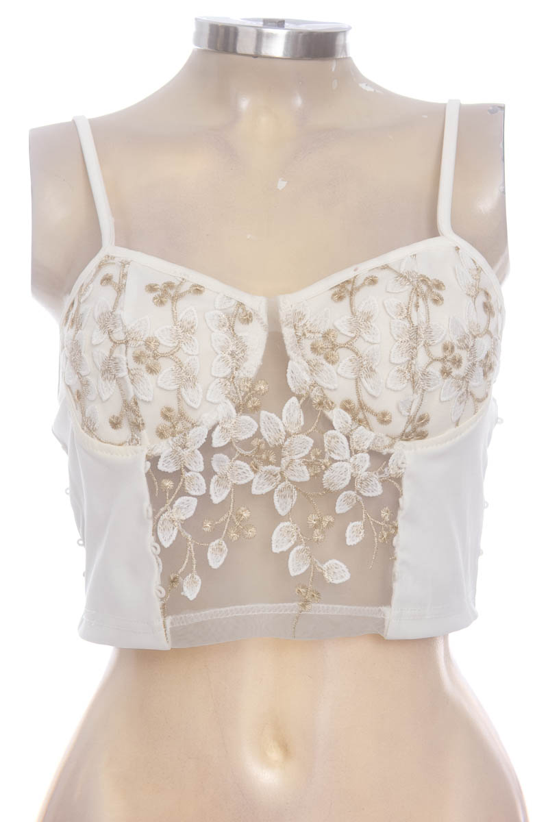 Top / Camiseta color Blanco - Closeando