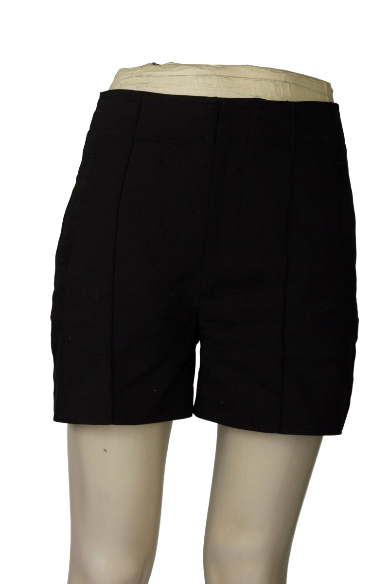 Short color Negro - Stradivarius