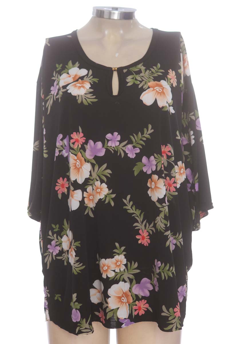 Blusa color Negro - Closeando