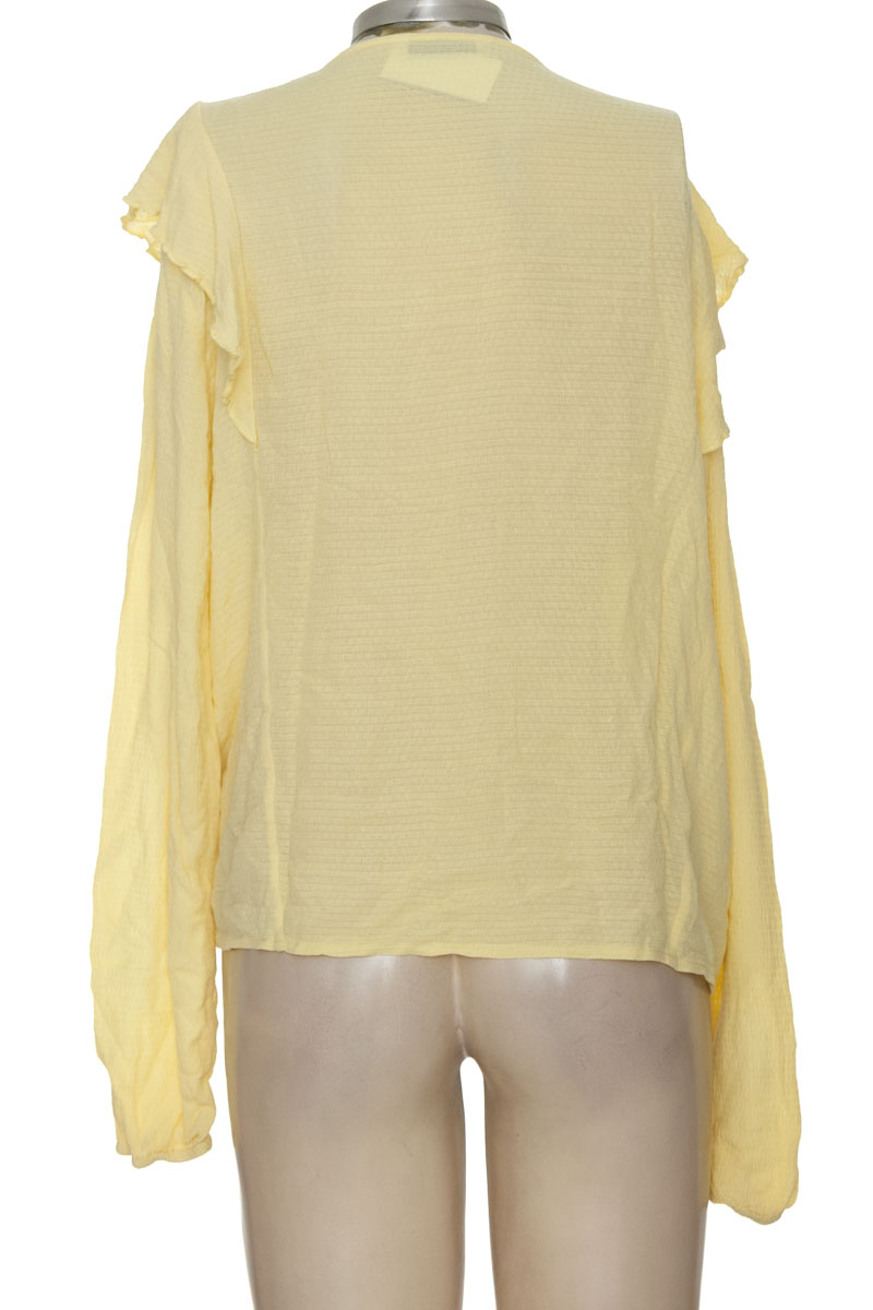 Blusa color Amarillo - Stradivarius