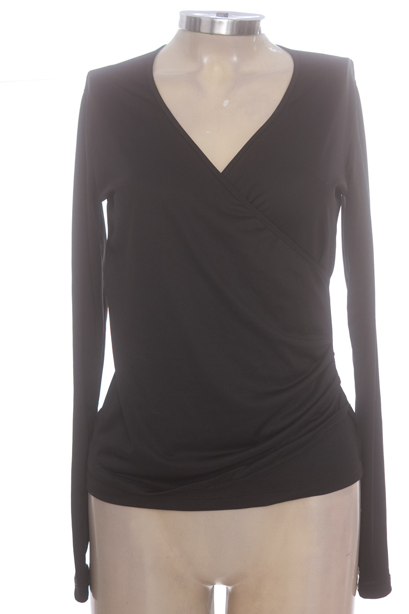 Blusa color Negro - Closeando