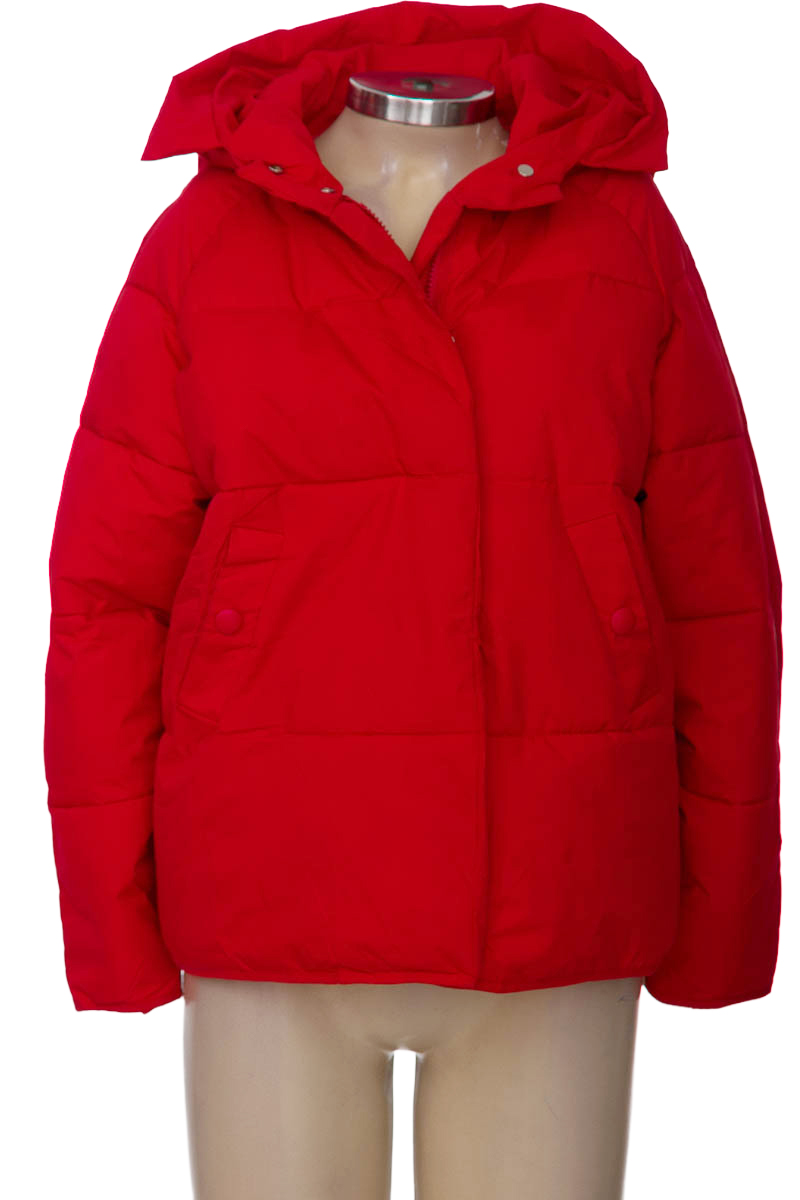 Chaqueta / Abrigo color Rojo - Closeando