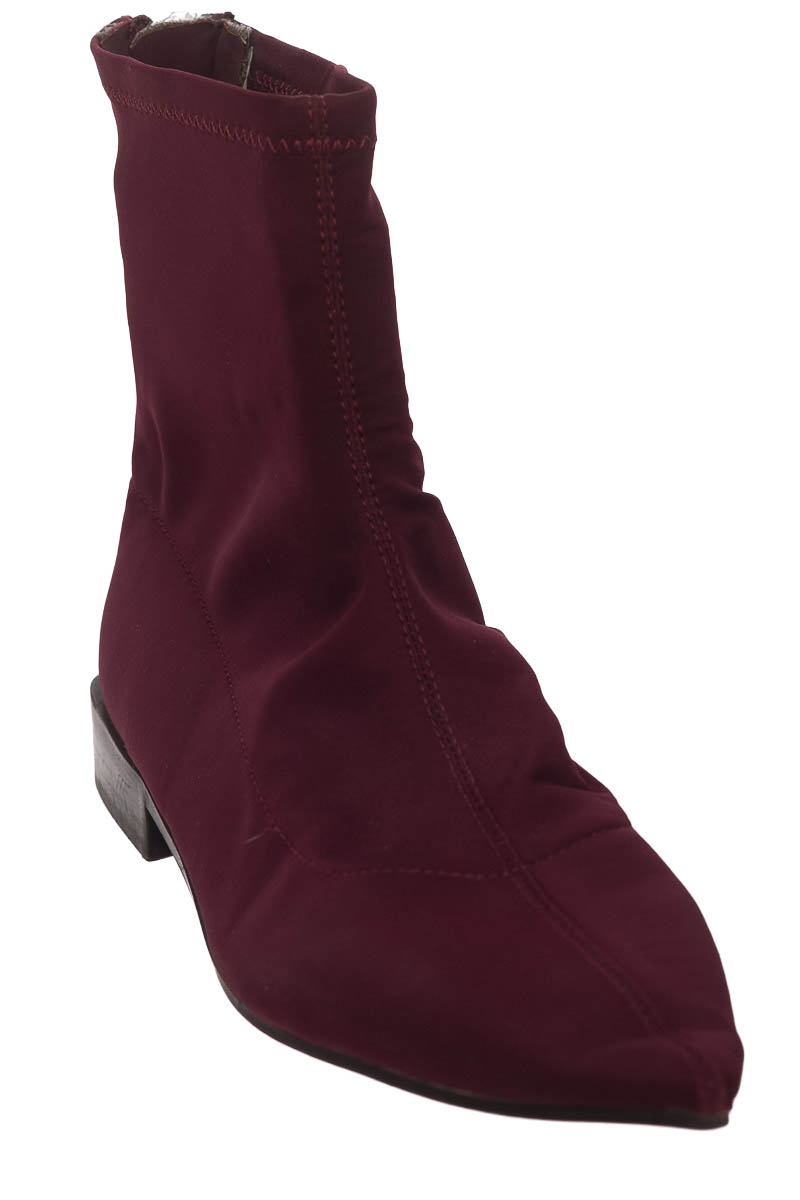 Zapatos color Vinotinto - Zara
