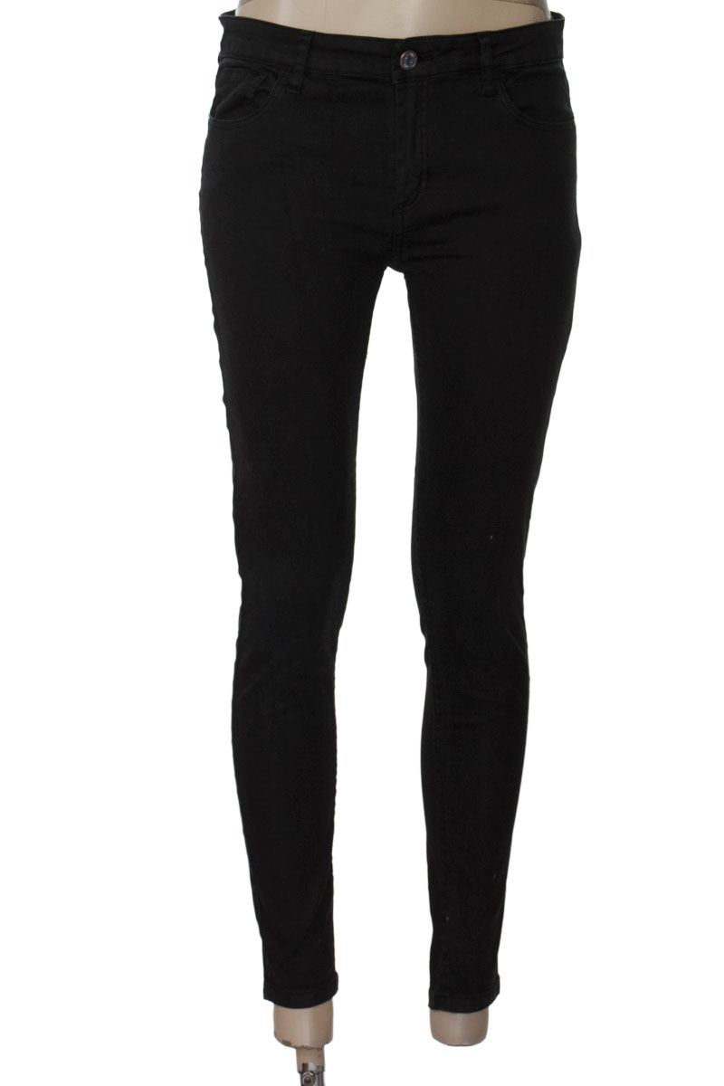 Pantalones color Negro - MNG
