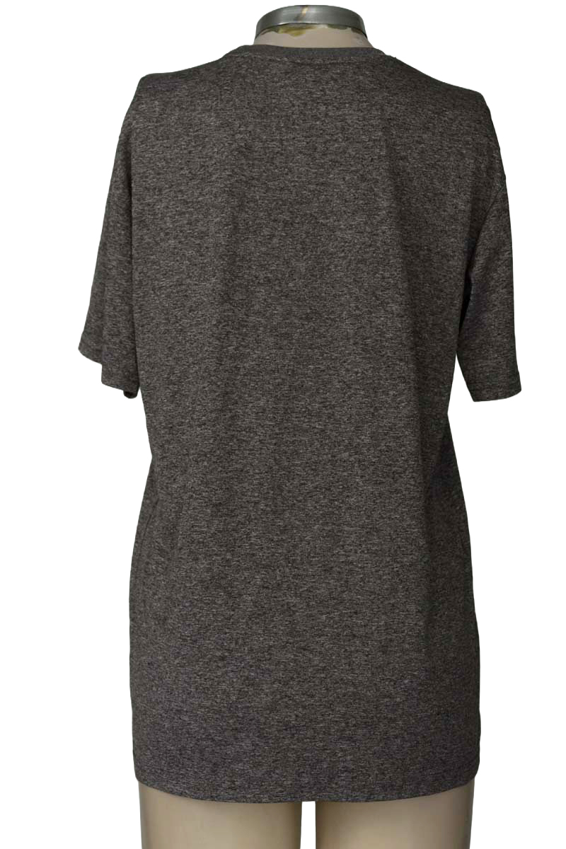 Ropa Deportiva / Salida de Baño color Gris - Closeando