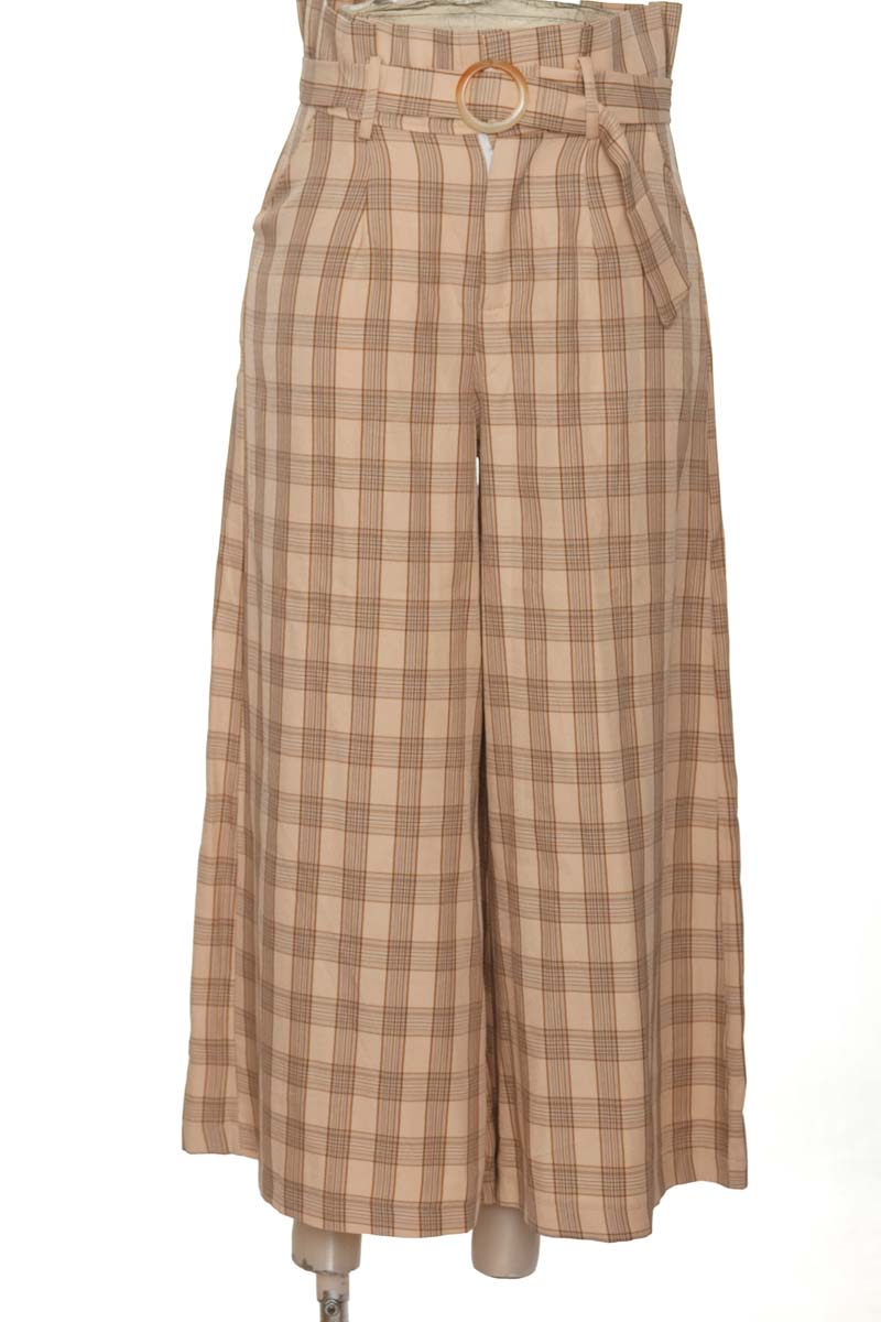 Pantalones color Beige - Closeando