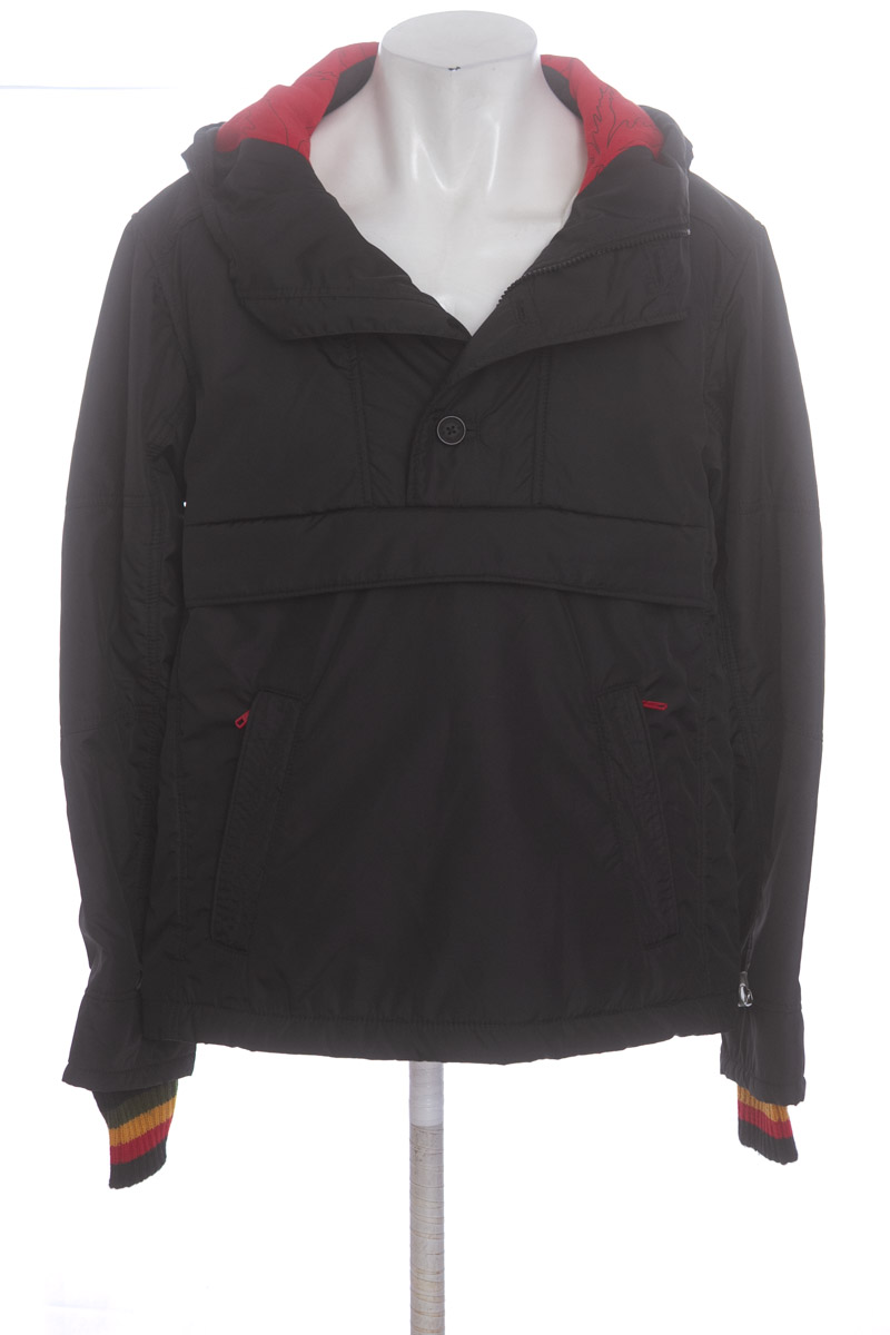 Chaqueta color Negro - Closeando