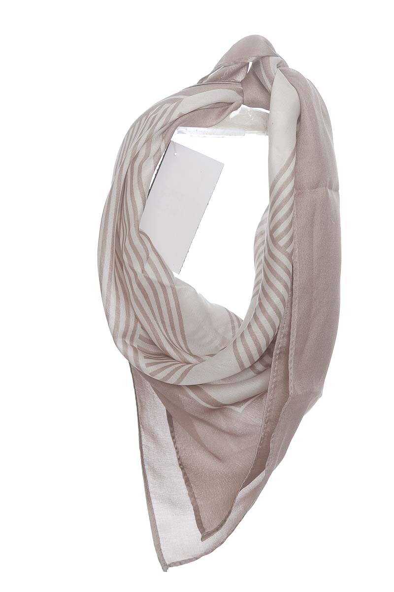 Accesorios color Beige - Closeando
