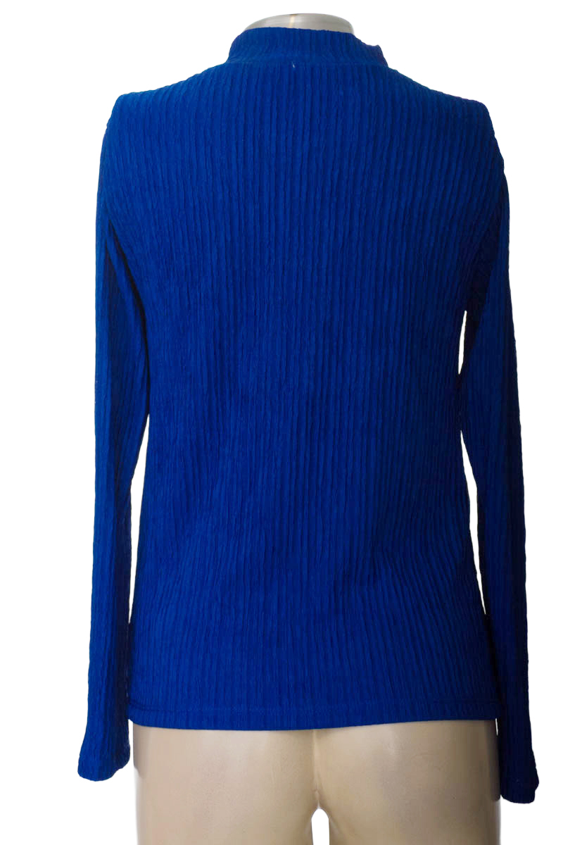 Sweater color Azul - Closeando
