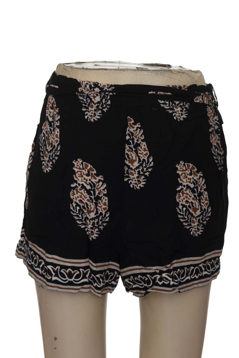 Short color Negro - Closeando