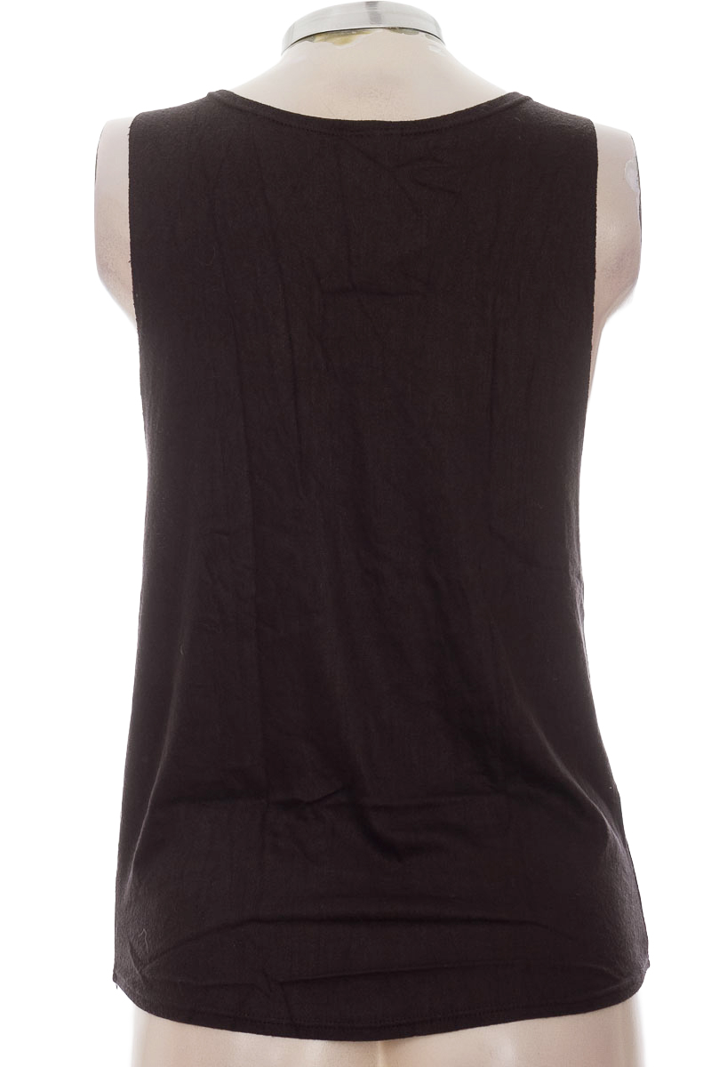 Top / Camiseta color Negro - Yazo