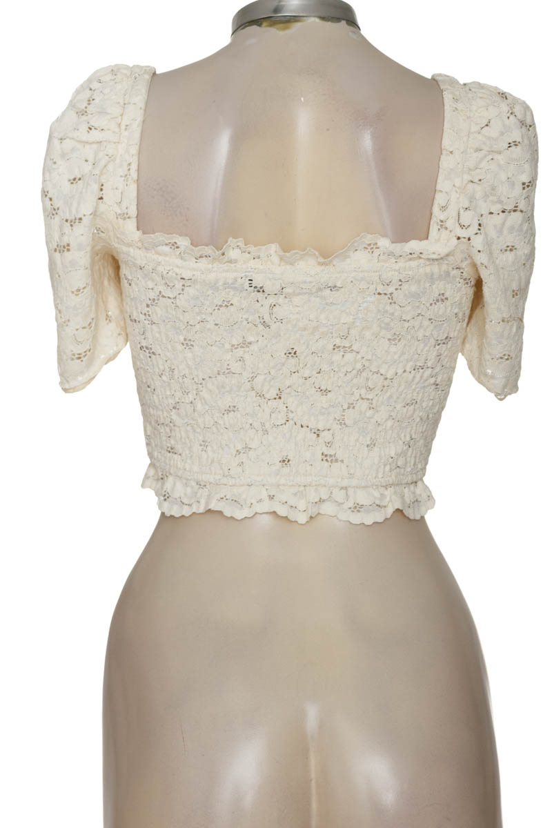 Top / Camiseta color Blanco - Zara