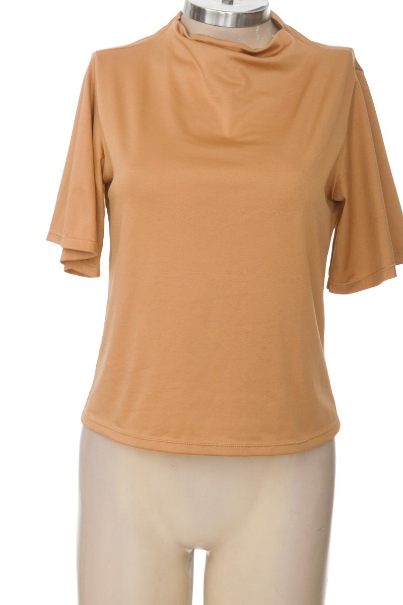Top / Camiseta color Café - Eva Castillo