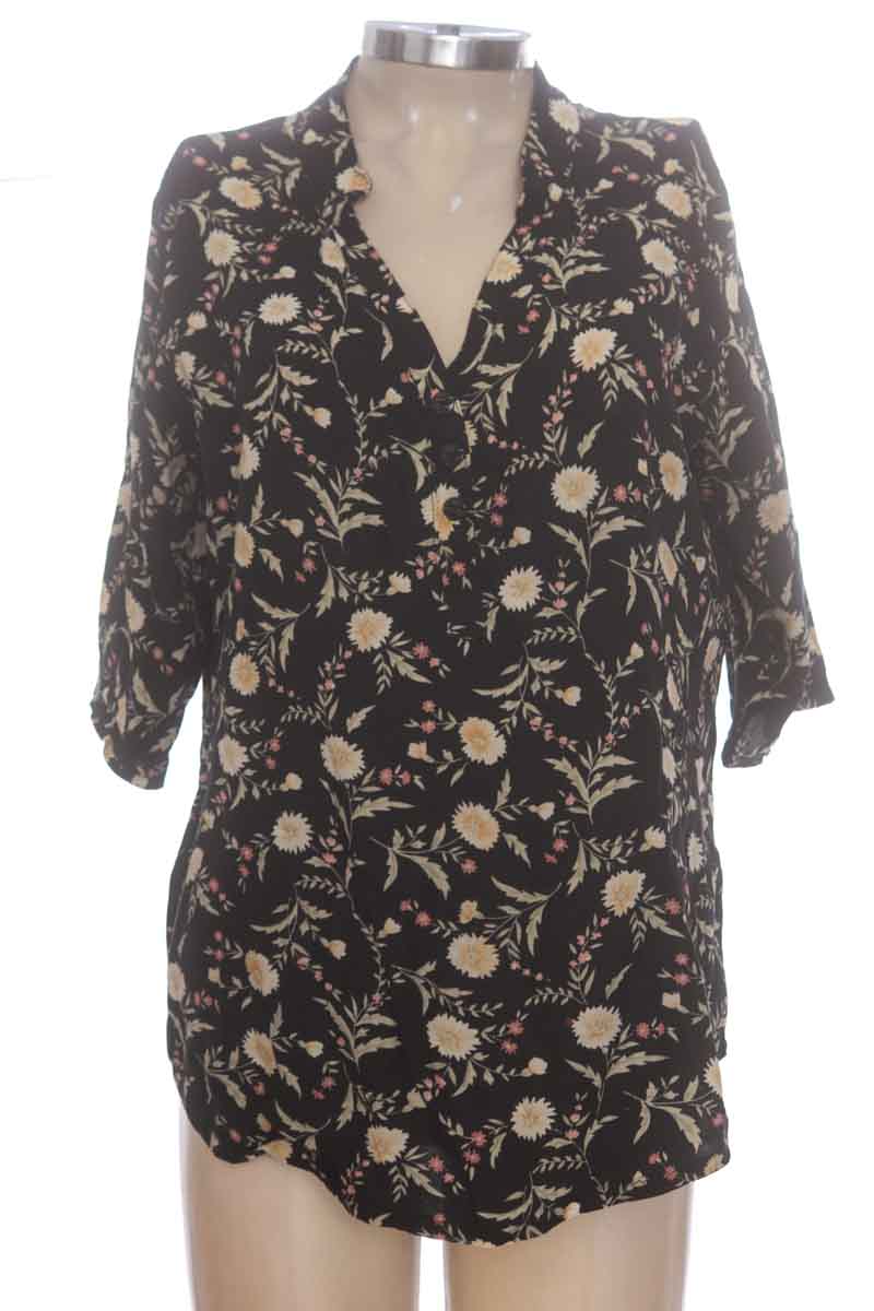 Blusa color Negro - Closeando