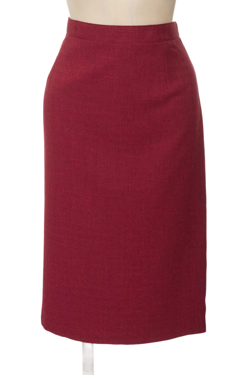 Falda color Vinotinto - Closeando