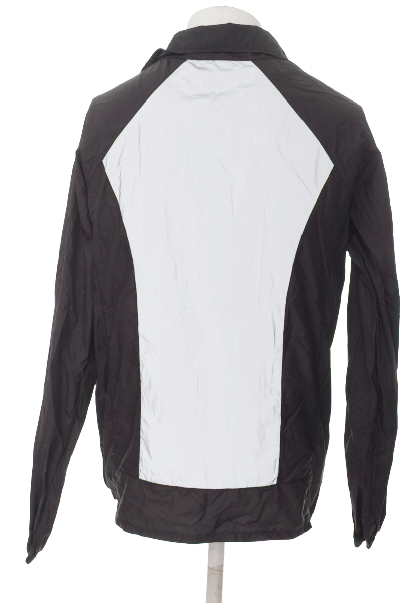 Ropa Deportiva color Negro - Closeando