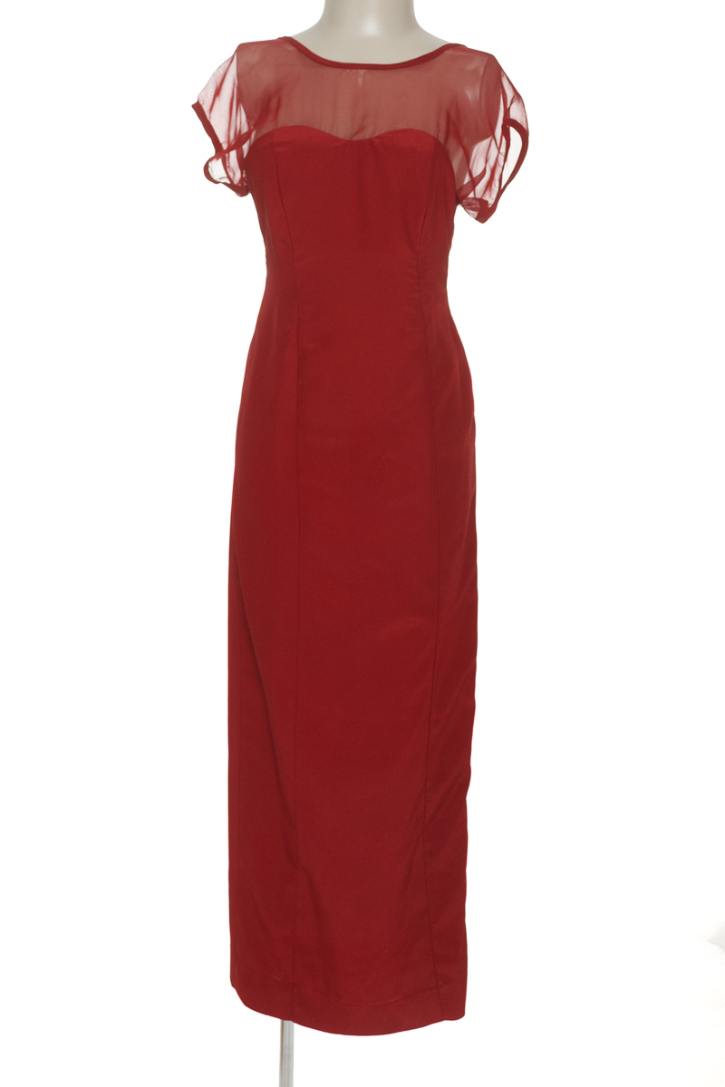 Vestido / Enterizo color Vinotinto - Closeando