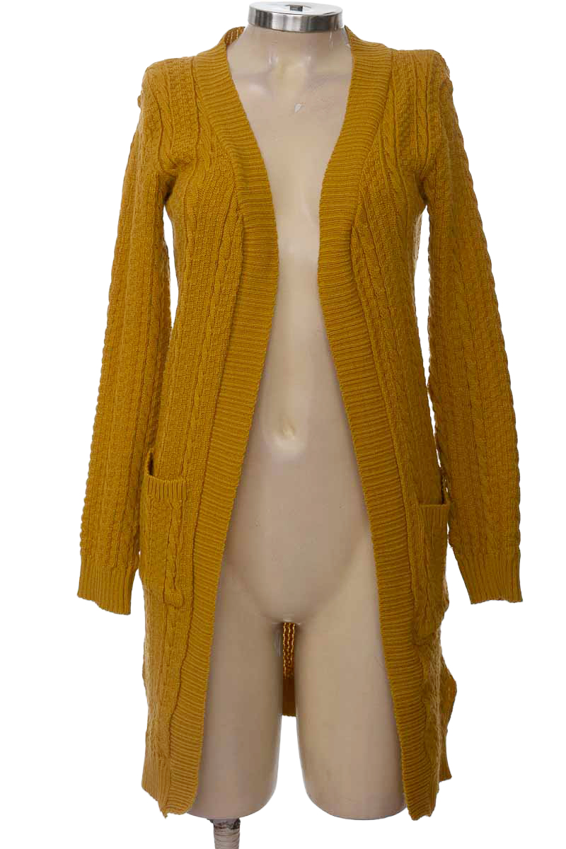 Sweater color Mostaza - Closeando