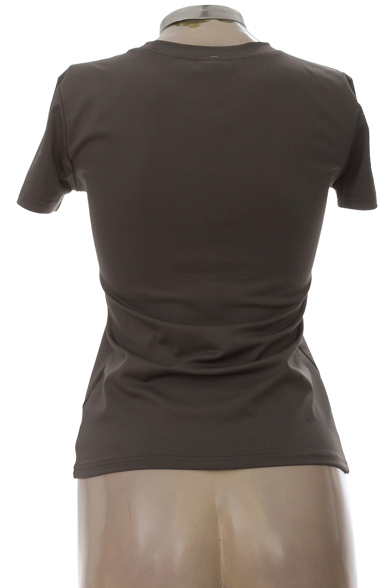 Top / Camiseta color Gris - Closeando