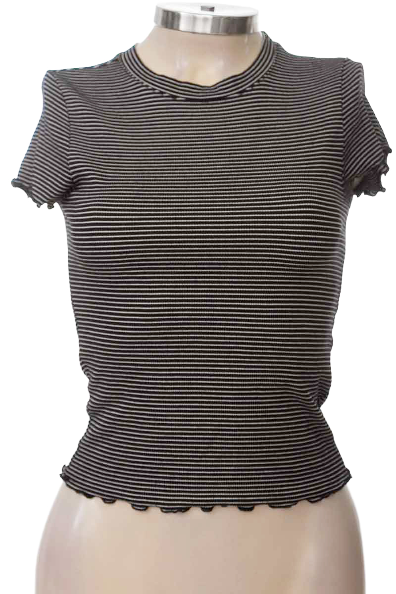 Top / Camiseta color Negro - Koaj