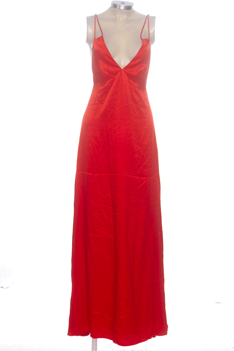 Vestido / Enterizo color Rojo - Basement