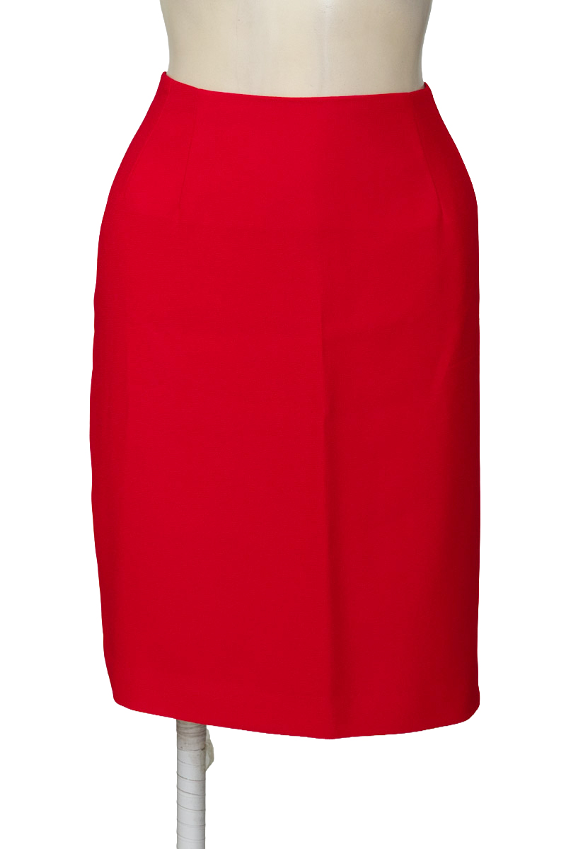 Falda color Rojo - Closeando