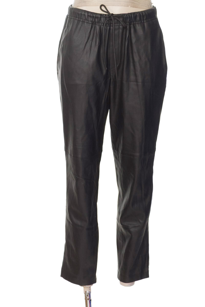 Pantalones color Negro - MNG