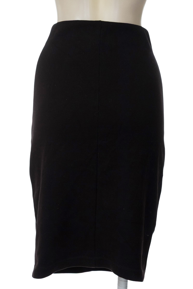 Falda color Negro - PATPRIMO