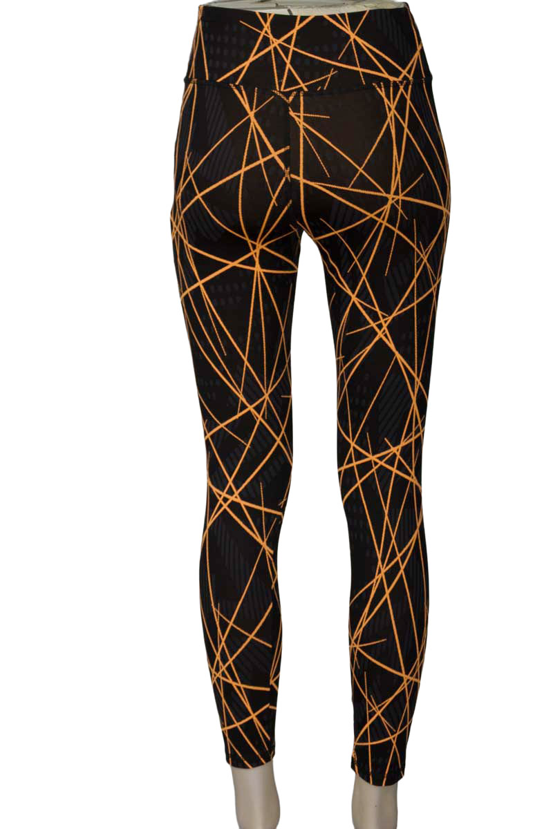Ropa Deportiva / Salida de Baño color Negro - Maqui