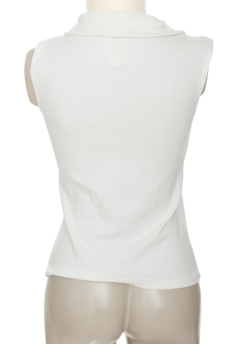 Top / Camiseta color Beige - Ostu