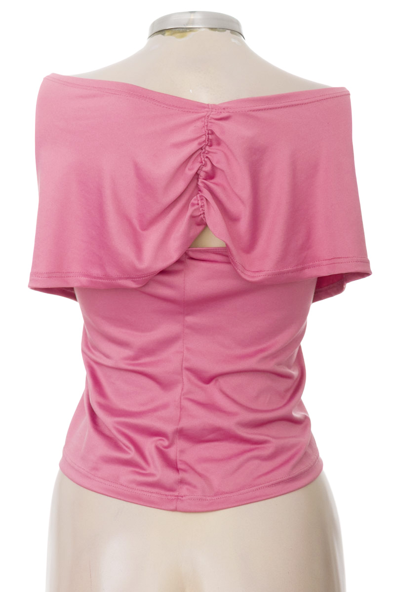 Top / Camiseta color Rosado - Loguin