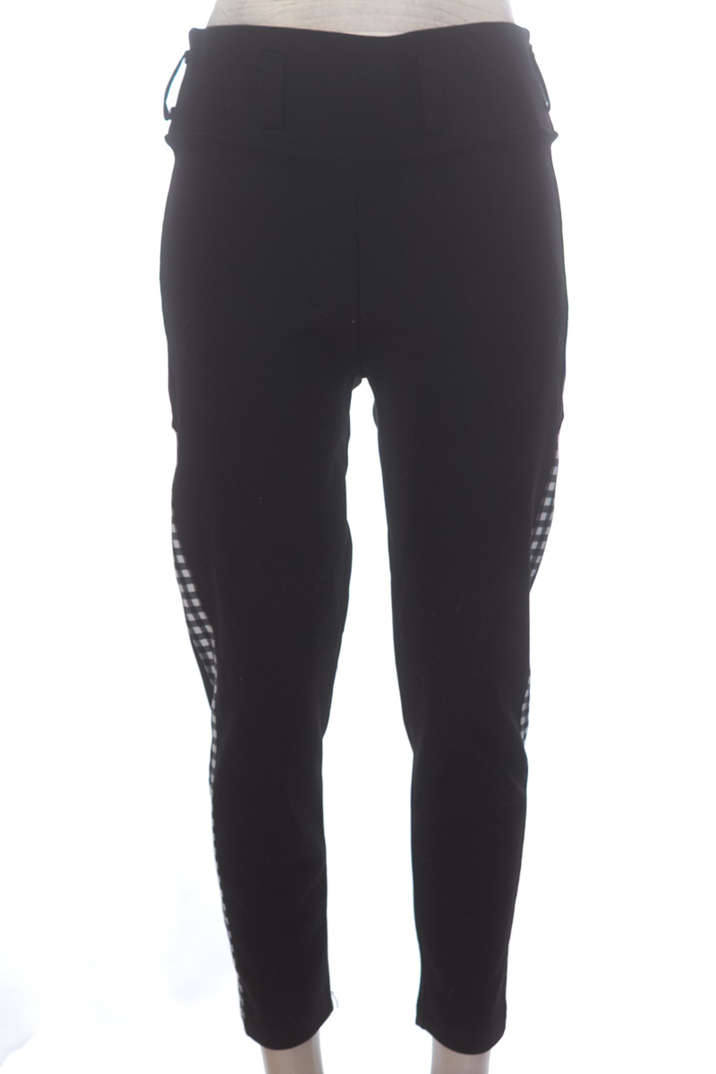 Pantalones color Negro - Ritchi