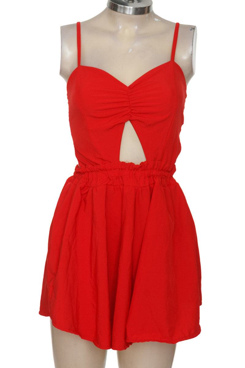 Vestido / Enterizo color Rojo - Closeando
