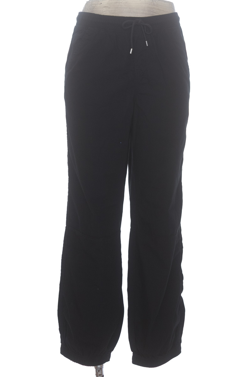 Pantalones color Negro - Divided by H&M