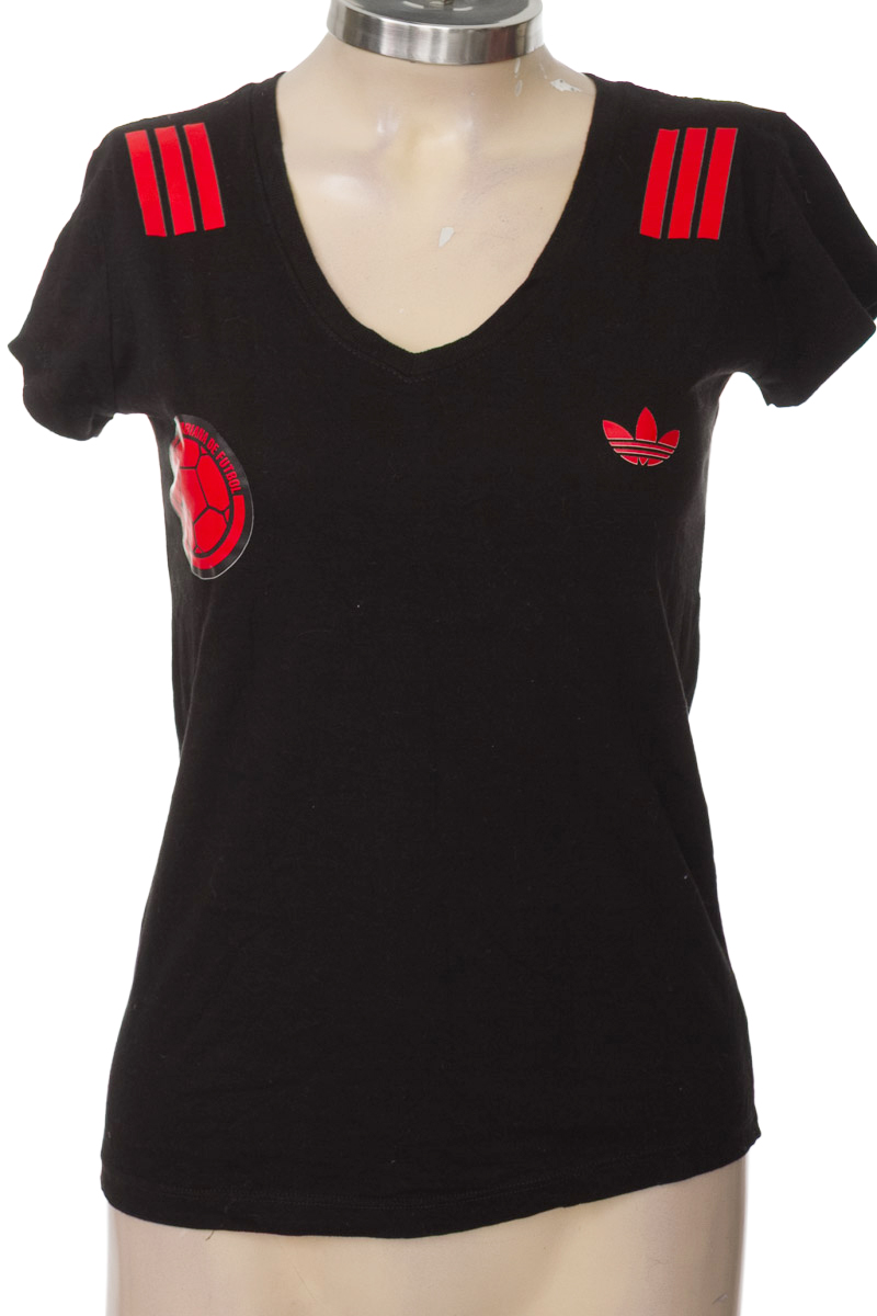 Ropa Deportiva / Salida de Baño color Negro - Closeando