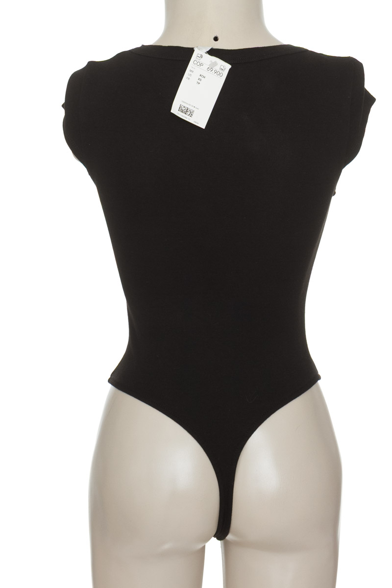 Top / Camiseta color Negro - H&M