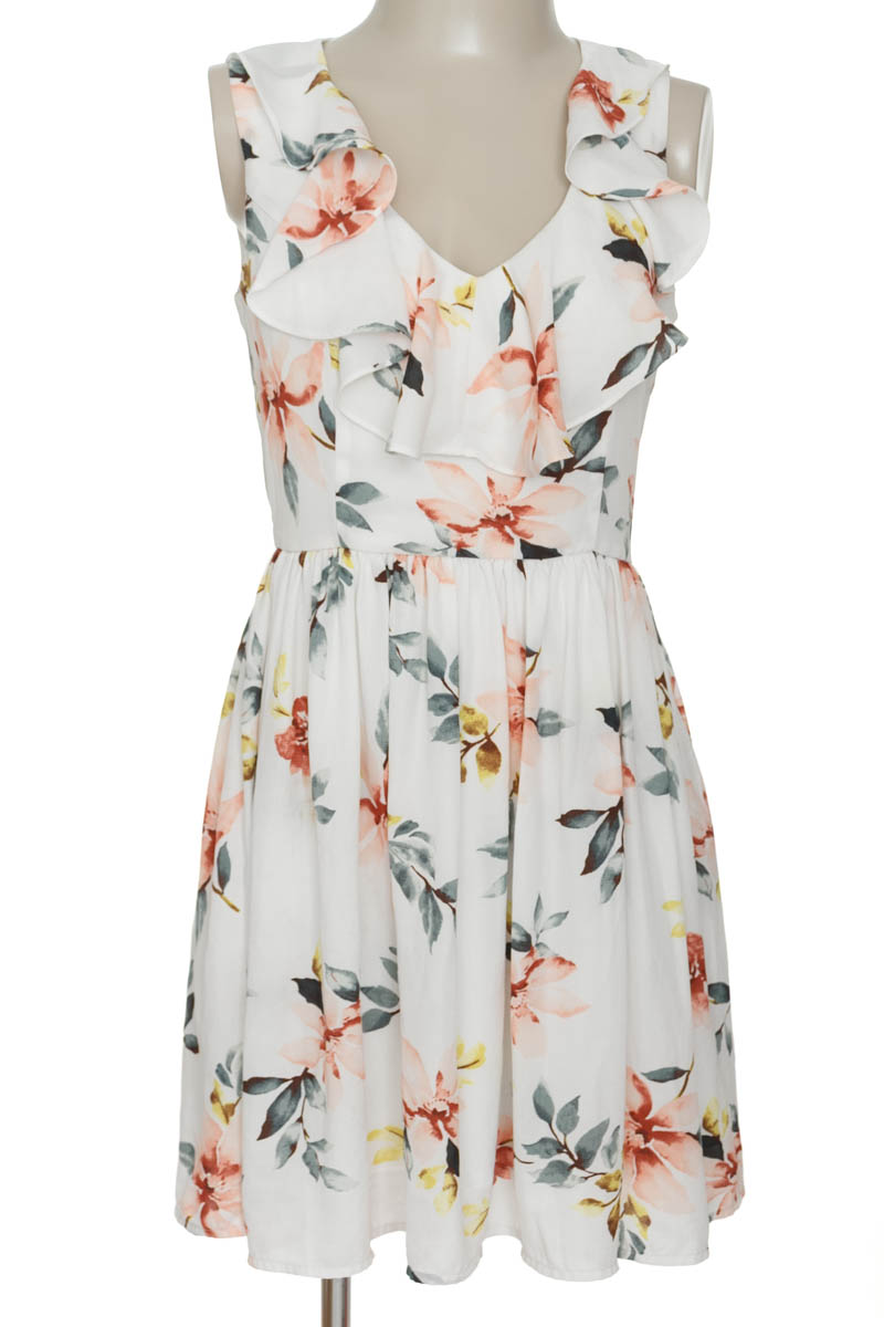 Vestido / Enterizo color Blanco - Basement