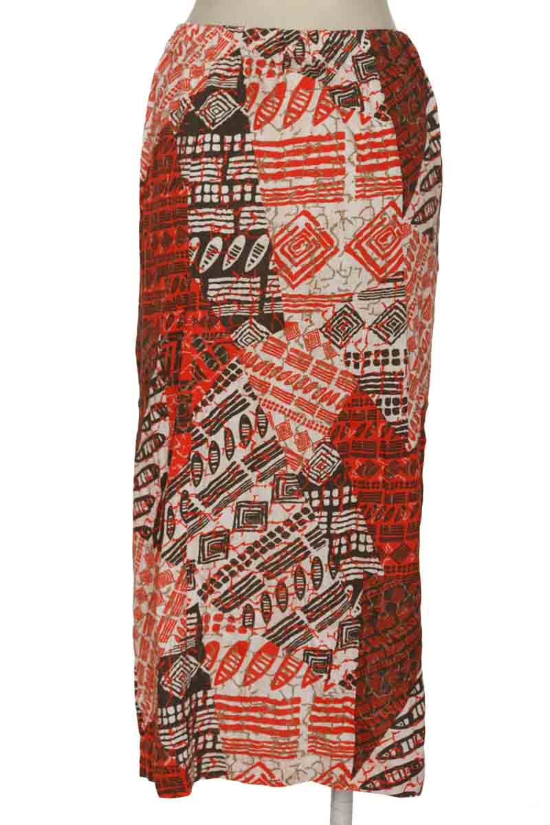 Falda color Rojo - Closeando