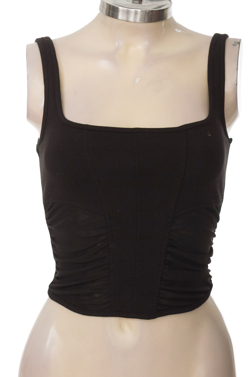 Top / Camiseta color Negro - Stradivarius